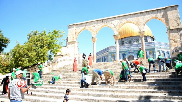 الآلاف في المسجد الاقصى يشاركون في معسكر القدس أولاً  استعدادا لاستقبال شهر رمضان